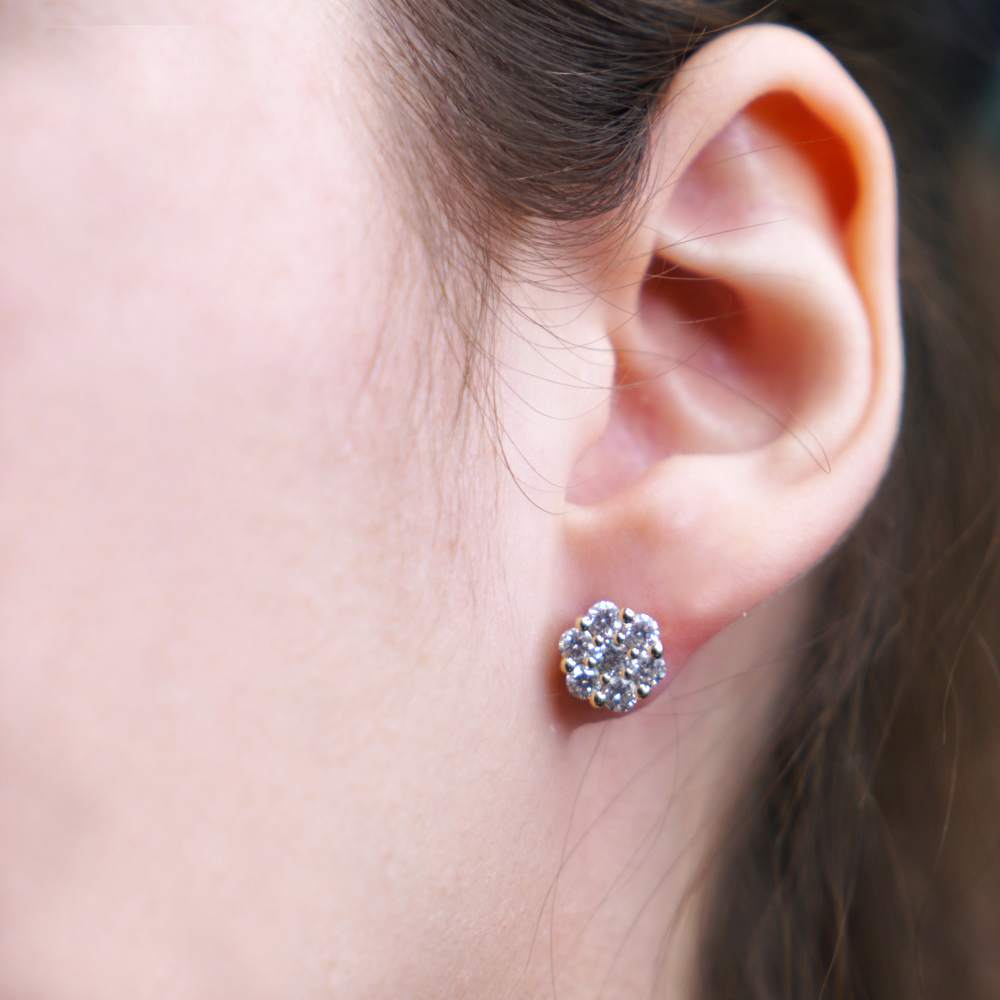 14k Gold Diamond Round Stud Earrings image 3