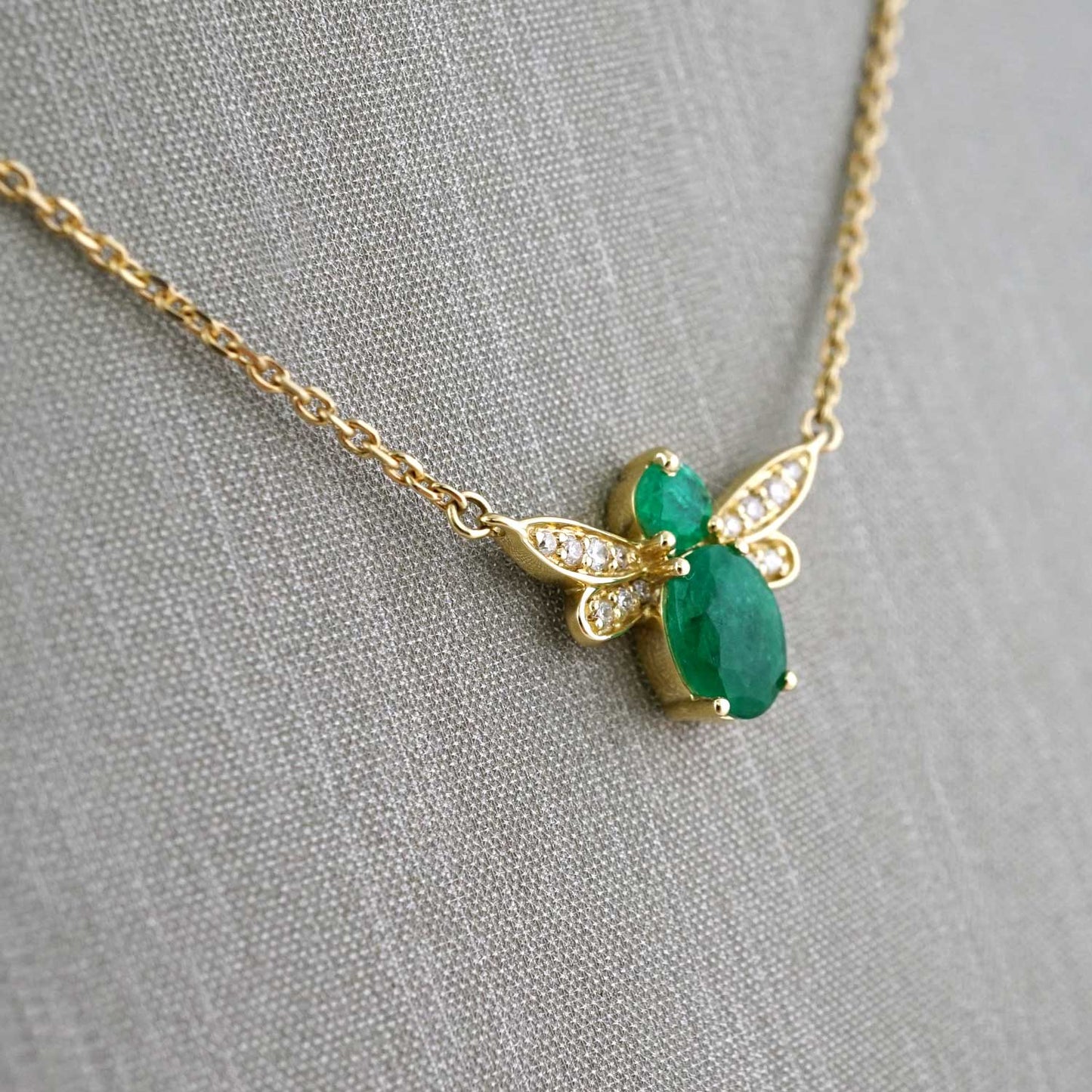 14k Yellow Gold Diamond Green Bee Chain image 1