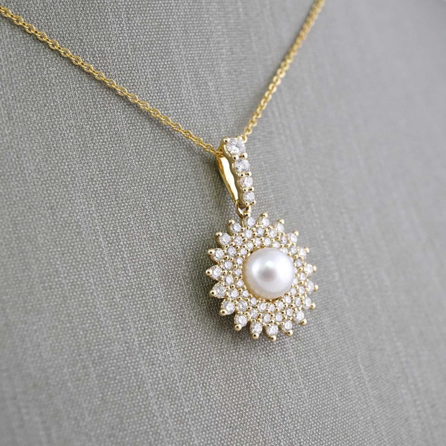 14k Yellow Gold Diamond Round Pendant Chain image 1