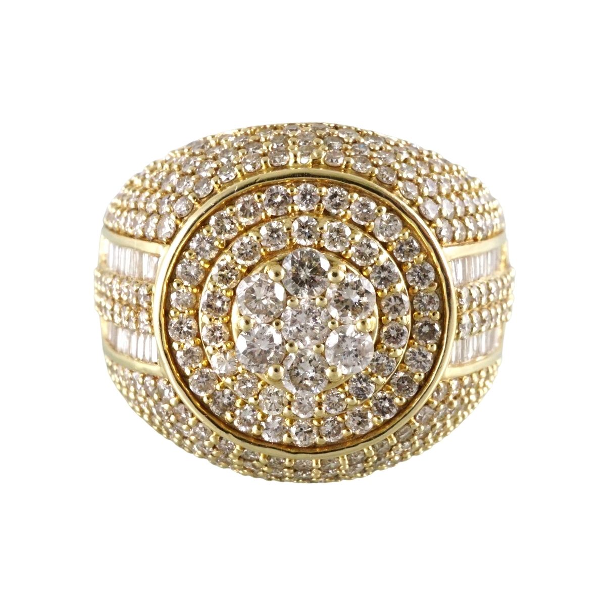 10k Yellow Gold Diamond Luxury Ring image 2