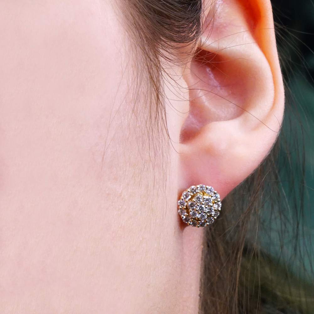 14k Gold Diamond Round Stud Earrings image 3