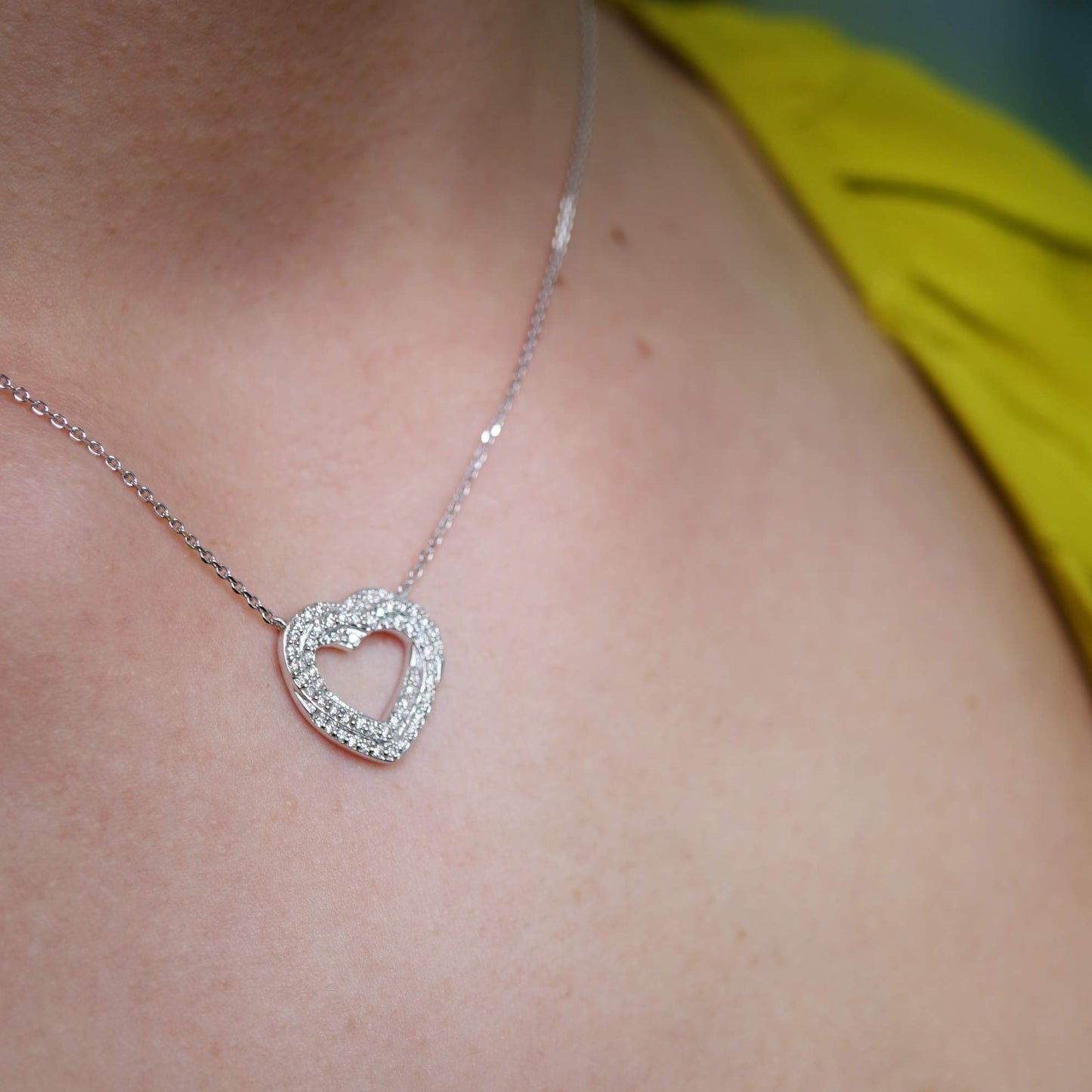 14k White Gold Diamond Heart Chain image 3
