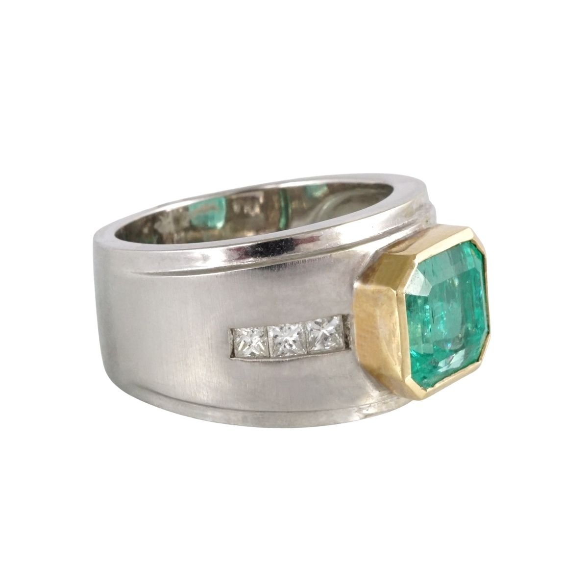 14k White Gold Green Stone Ring image 1