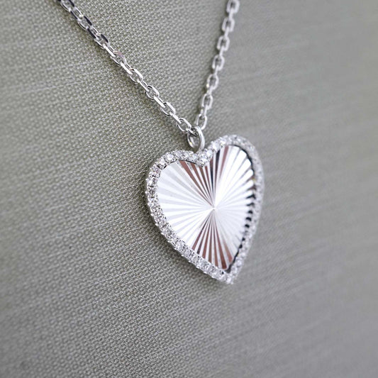 14k White Gold Diamond Heart Chain image 0